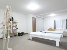 サンテ エ ボーテ(sante' et beaute')の雰囲気（施術スペース。広くて開放的です。）