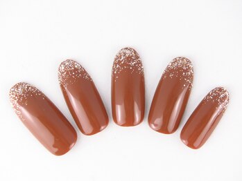 ネイルサロン ディーバ ギンザ(Nail salon Diva GINZA)/ 10本先端ラメアート¥5,940