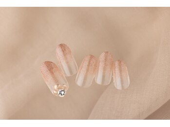 エムスラッシュネイル 本牧店(M SLASH)/ぷっくりミラー×フラッシュ