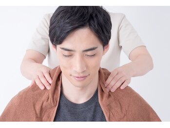 ふじもと整体院の写真/★つらい腰痛・体の不調にお悩みの男性が続々来店中！反り腰、猫背を整え、痛みを改善に導きます♪
