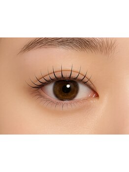 ナチュラル上品な目元にしたい