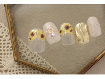ネイルサロンプリッシュ 横浜店(prish)/7000円　向日葵　ミラーネイル