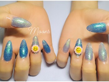 ムーンズ(Moon's)/
