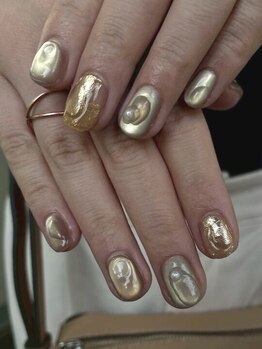 ロアー 青山店(RAWR)の写真/豊富なカラー/パーツ×似合わせ提案×高技術で、周りと差がつく理想の指先に☆持ち込みデザインも大歓迎！