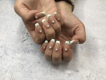 イビズ 新宿店(eviz)/フレンチネイル