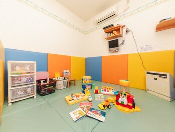 さくらリバース治療院 名東高針の写真/キッズスペースあり！お子様と一緒に通えるサロンです/キッズスペースご利用の場合、事前予約が必要です。