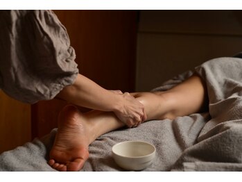 イントゥーユー 陰と陽(INTOYOU)/ベースオイルは天然スクワラン