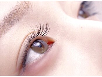 クリアージュ(Clearge)の写真/日常生活やオフィスで浮かないシンプルで上品な目元を提案☆仕上げコーティング付できれいなカール長持ち♪