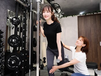 イントゥー 神戸三宮(into.)の写真/JR三ノ宮から徒歩3分の好立地にNEW OPEN!女性トレーナーがあなたの健康をサポート♪初めての方もおススメ◎