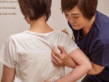 整体ゆうる/施術シーン4