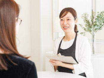 Luminage【ルミナージュ】辻堂 小顔/たるみ/リフトアップ/艶肌/カウンセリング風景