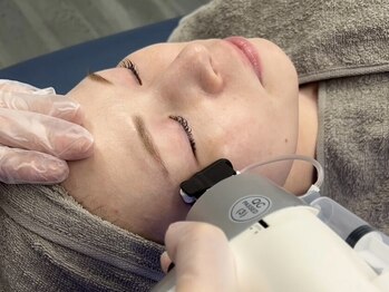 ホワイトラボ 姫路(White labo)の写真/【韓国肌管理】医師監修の《ExoLift》でしわ・シミ・たるみ・くすみを徹底改善◎希少な高級美容液を使用!