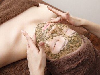 イベラ プリューム 浦安(YBELLA/Plume)/剥けないハーブピーリング