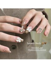 モナールアンド(MONNAL&)/ブラウンチェックネイル