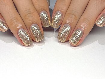 季節に合わせたニュアンスネイル