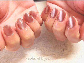 ビジュゥ 緑地公園店/《Saki担当》 マグネットネイル