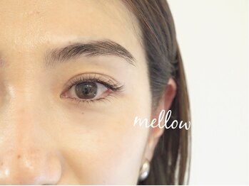メロウアイラッシュ(mellow eyelash)/アイライン効果＋ナチュラル感