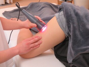 根津整骨院/美脚もメディチャーライト！
