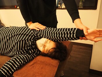 マイアート(My Art)/猫背の方や巻き肩の方