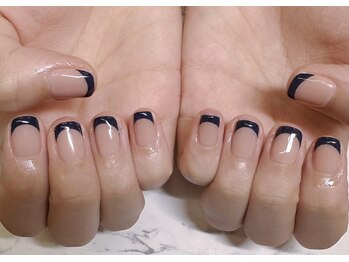 アルーシェ 平井(Alushe)/シンプルネイビーフレンチ¥5,500