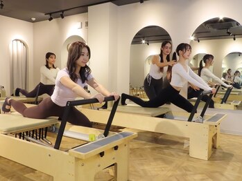 ハビットピラティススタジオ 広尾店(Habit Pilates studio)の写真/大型スタジオでは効果を感じられなかった方やより密にインストラクターから調整をされたい方におすすめ!