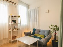 緑と青の基調とした癒しと長居したくなるプライベート空間