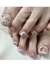 ダブルムーンビューティフル(DOUBLEmoonBeautiful)/小さくて可愛い押し花ネイル