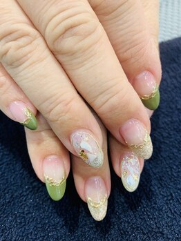ネイルモア 三軒茶屋店(NAIL moA)/フレンチ&シェルアートMIX♪