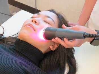 根津整骨院の写真/圧倒的な速攻効果！変化の違いに驚く方多数♪お顔の深層筋からしっかりと改善する本格小顔術60分￥6900
