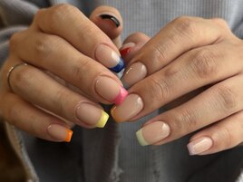 カラフルフレンチシンプルネイル