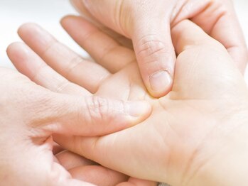 アジアンリラクゼーション ヴィラ 大橋店(asian relaxation villa)/揉みほぐし施術シーン