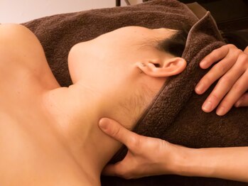 ユーフォー(UfoR)/巻き肩の左右差や首の詰まり解消