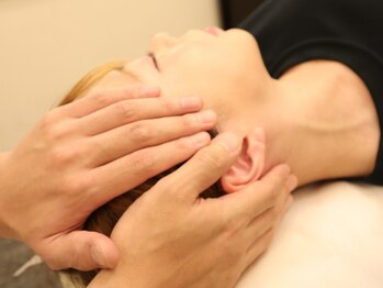 横浜駅きた西整体院の写真/目がパッと開く！重だるさ改善で首肩、頭痛も軽く◎視界が明るくなるスッキリ全身整体