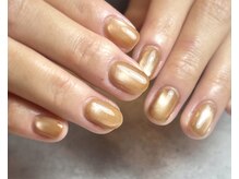 マグネットジェルは50色以上。上品～ギラギラまで、印象自在！