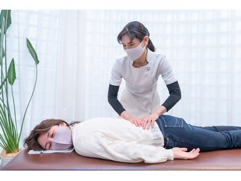 べネフィー整体サロン/全身ゆらゆら気持ち良い歪み矯正