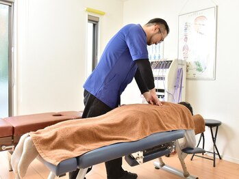 沼口カイロプラクティックオフィスの写真/姿勢・骨盤矯正で体の歪みを改善し、全身のバランスを調整！長く動ける健康な体の土台を築きます◎