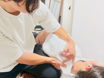 レヴェル 町田(REVEL)の写真/歴11年のプロにお任せ◎辛い首肩こり・腰痛は【整体+ストレッチ】で根本改善!疲れの取れた軽やかな身体へ!