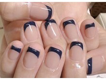 アルーシェ 平井(Alushe)/シンプルネイビーフレンチ¥5,500