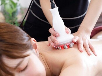 アロマクイーン(Aroma Queen)の写真/【高技術の実力サロン】首・肩の重だるさに根本改善！巡りを整え軽やか♪結果重視の本格ケアで不調撃退☆