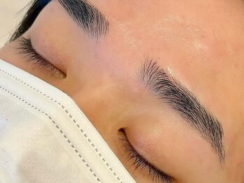 レレガンス(LELEGANCE)/横顔まで決まる眉◎