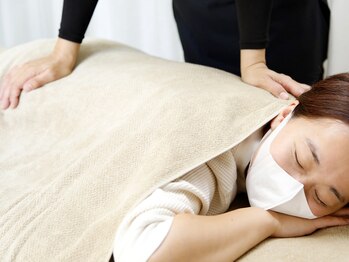 まもる整体サロン 宇部店の写真/ガチガチの首こり・肩こり・眼精疲労に！デスクワークやスマホ首の辛い悩みを根本改善しスッキリ軽い身体へ