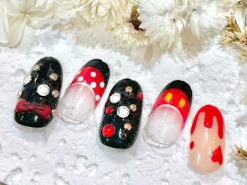 ネイルサロン ロゼプリュム/血だらけハロウィンをキュートに