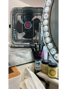 アオヤマ サロン ワイゼット(AOYAMA SALON YZ)/お直しグッズ充実