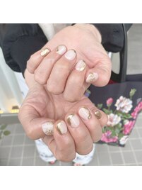 ホワイトニュアンスネイル