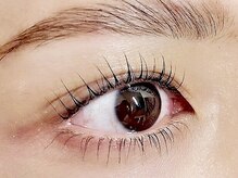 お顔の余白が少なくなり鼻・口との距離が縮まるため小顔効果も期待できます♪【下まつげパーマ】