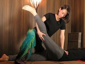 アジアンリラクゼーション ヴィラ 門司店(asian relaxation villa)の写真/【お客様の悩みに合わせて】慢性的な首・肩のつらさに◎もみほぐし+タイ古式マッサージでアプローチ♪