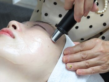コスメティックハウス Againの写真/気になるほうれい線やたるみに徹底アプローチ！ポレーション導入で弾力のある若見え肌へ導きます☆