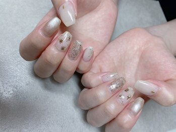 プラス デ ネイル(+ de nail)/ハンド☆つけ放題　9,350円～
