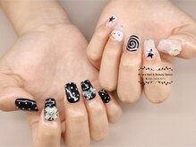 キララ(Kirara)/手描きネイル・水玉ネイル