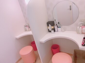 モア トゥインクル 緑井店(MORE twinkle)/メイクルーム